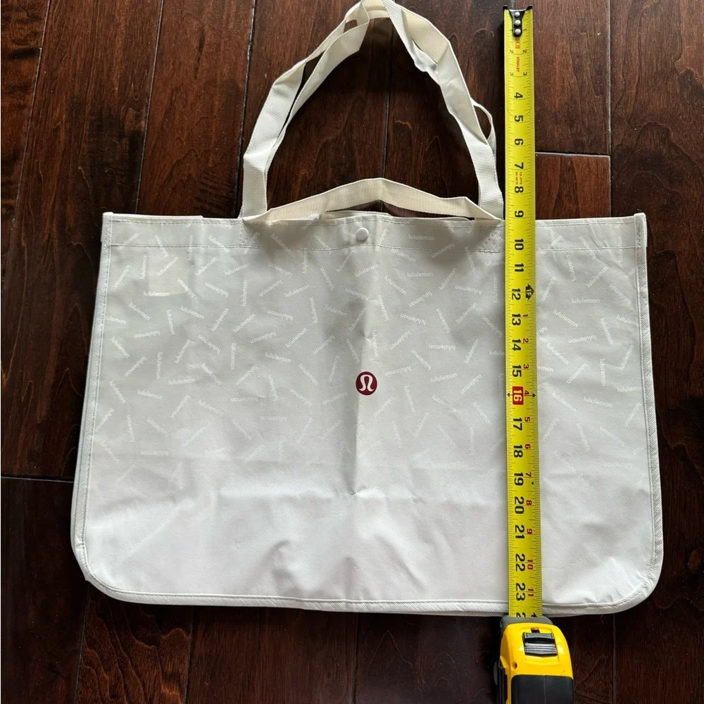 Lululemon Large White Lettering Light Gray Textured Everyday or Beach Tote Bag - Picture 5 of 7